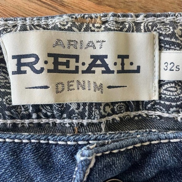 Ariat Real Jeans sz 32 Short - Picture 2 of 2